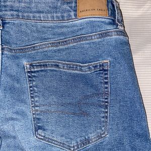 American Eagle Light Wash Mom Jean Size 14